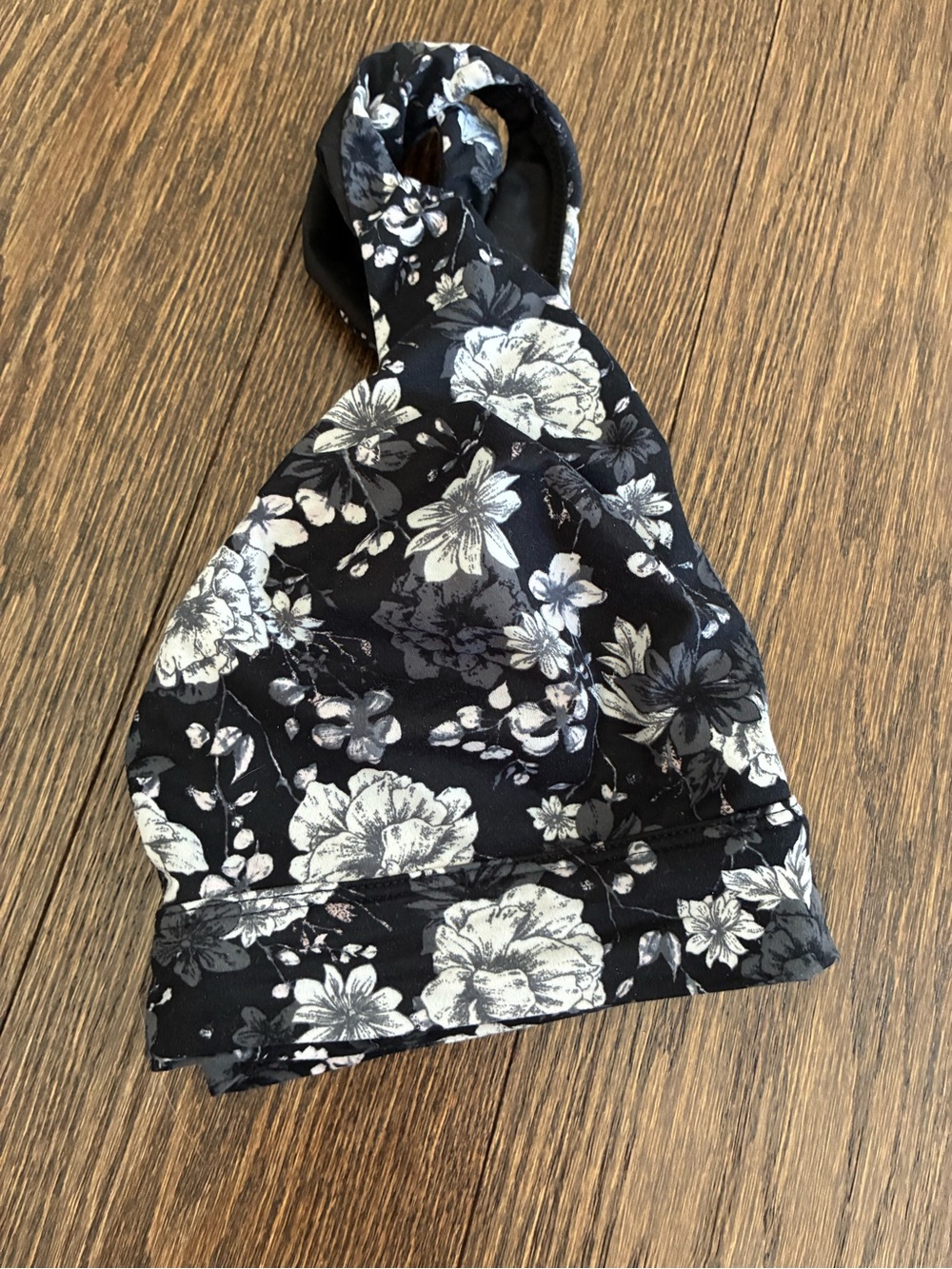 Victoria’s Secret Soft Bralette Floral 🖤🤍 - Picture 8 of 8